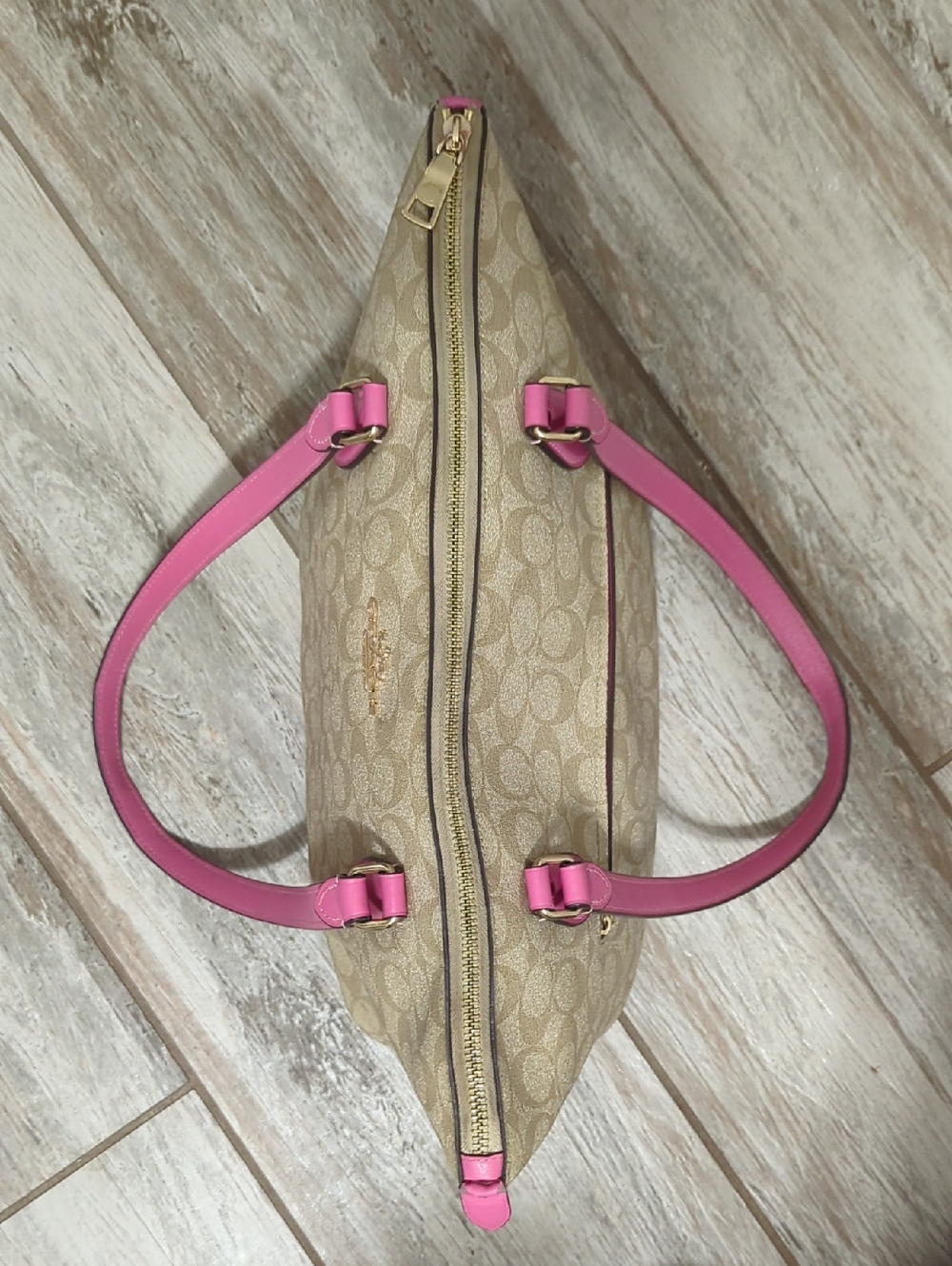 Coach Gallery Tote in Signature Canvas - Khaki & Electric Pink CH504 - Picture 3 of 11